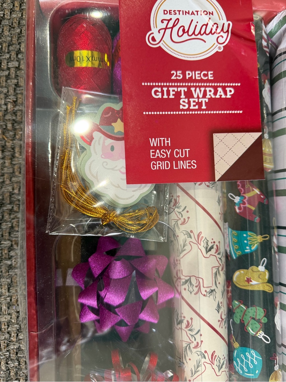 Texas Christmas themed wrapping set
